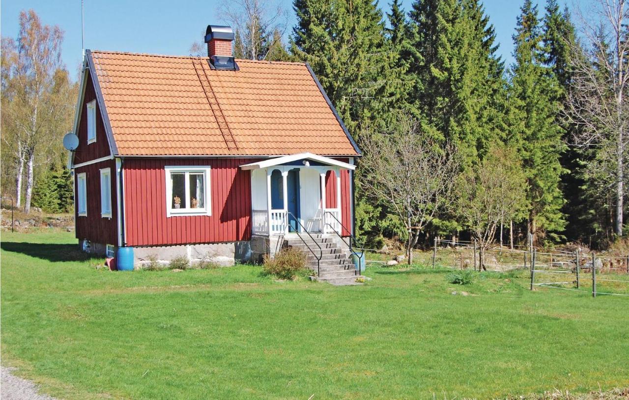 3 Bedroom Amazing Home In Lnsboda Falsehult Exterior photo