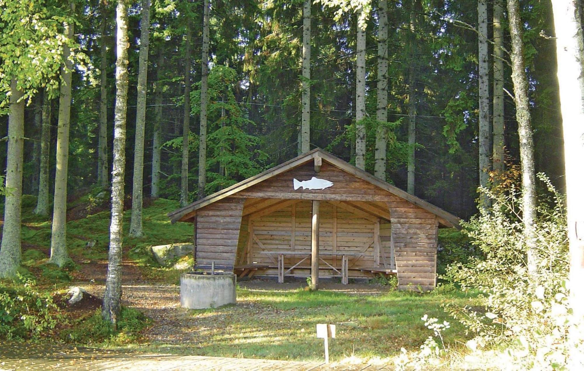 3 Bedroom Amazing Home In Lnsboda Falsehult Exterior photo